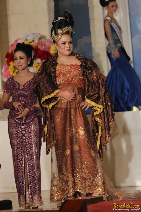 Foto Tata Liem
