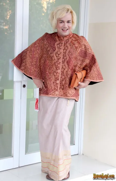 Foto Tata Liem