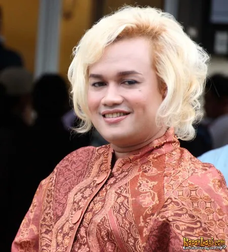 Foto Tata Liem