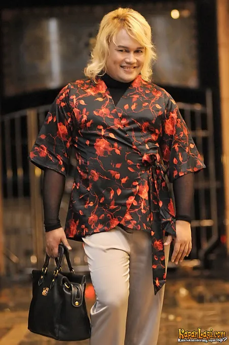 Foto Tata Liem