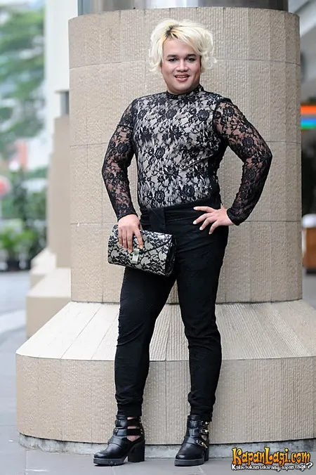 Foto Tata Liem