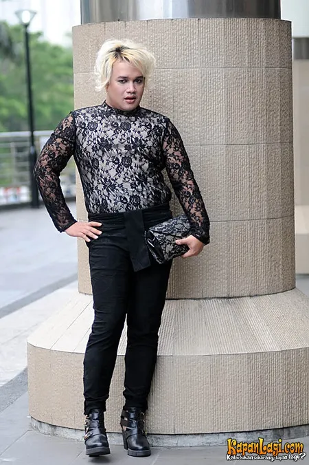 Foto Tata Liem