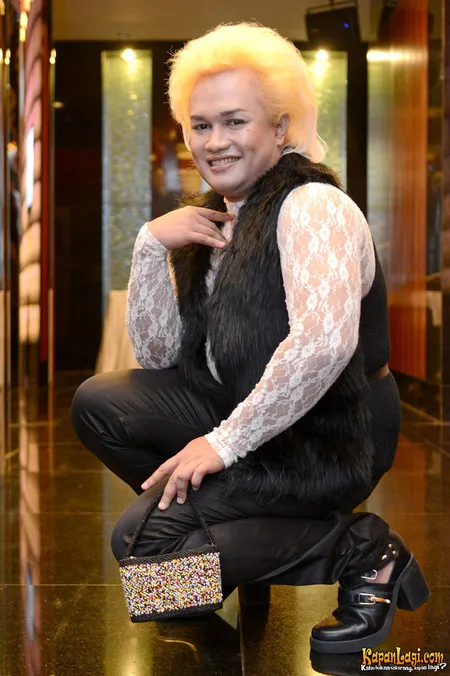 Foto Tata Liem