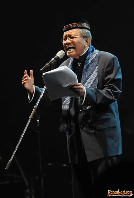 Foto Taufik Ismail