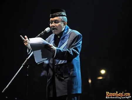Foto Taufik Ismail