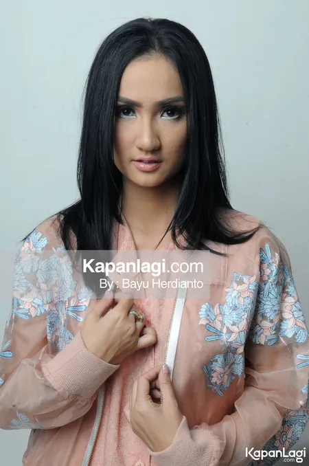 Foto Tengku Dewi Putri