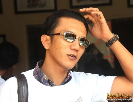 Foto Teuku Rifnu Wikana