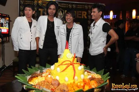 Foto The Almer Band