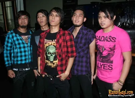 Foto Thirteen Fighting