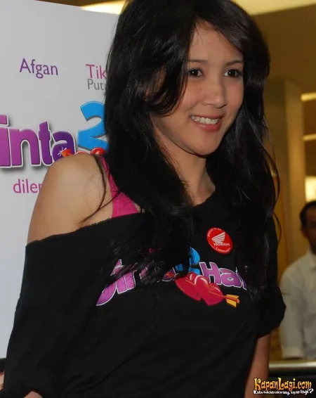Foto Tika Putri