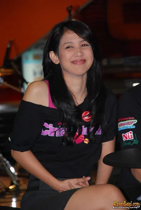 Foto Tika Putri