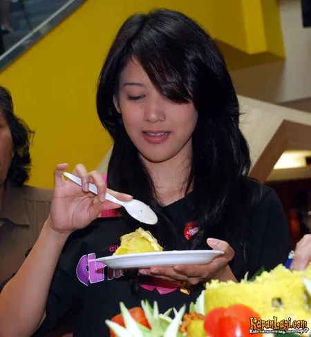 Foto Tika Putri