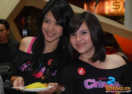 Foto Tika Putri
