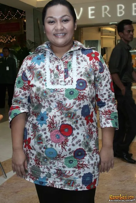 Foto Tike Priatnakusumah