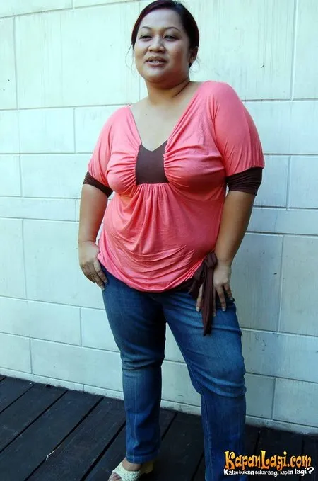 Foto Tike Priatnakusumah