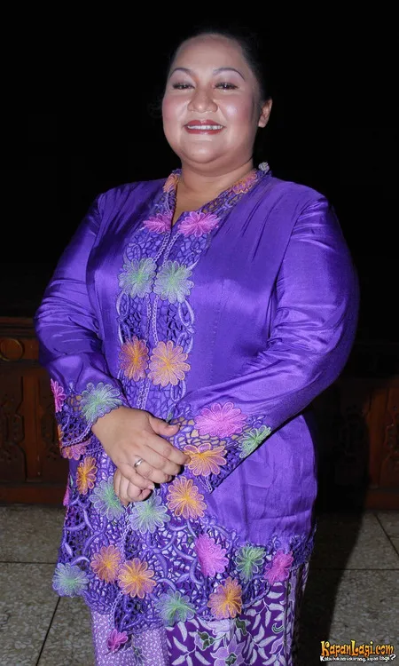 Foto Tike Priatnakusumah