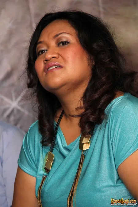 Foto Tike Priatnakusumah