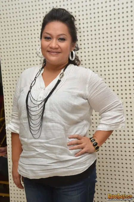 Foto Tike Priatnakusumah