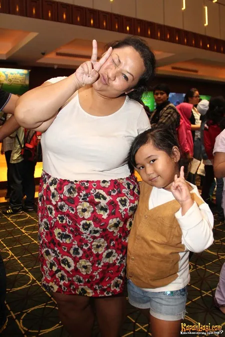 Foto Tike Priatnakusumah