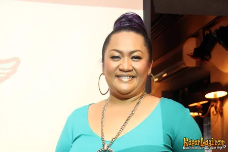 Foto Tike Priatnakusumah