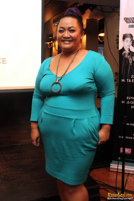 Foto Tike Priatnakusumah