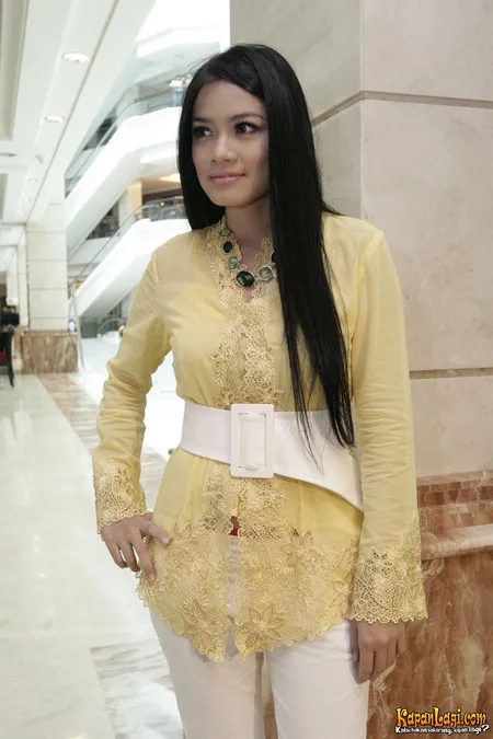 Foto Titi Kamal