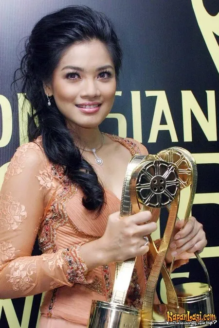 Foto Titi Kamal