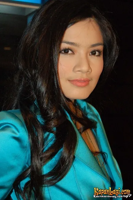 Foto Titi Kamal