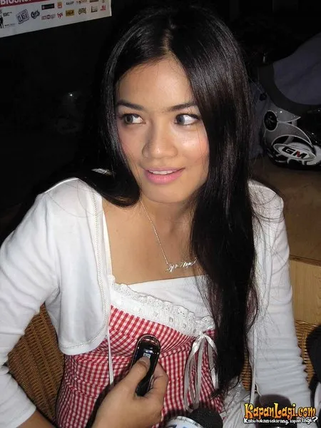 Foto Titi Kamal