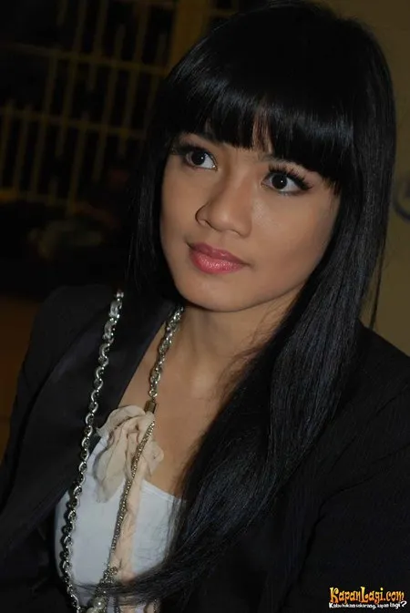 Foto Titi Kamal