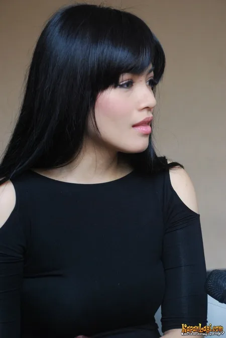 Foto Titi Kamal