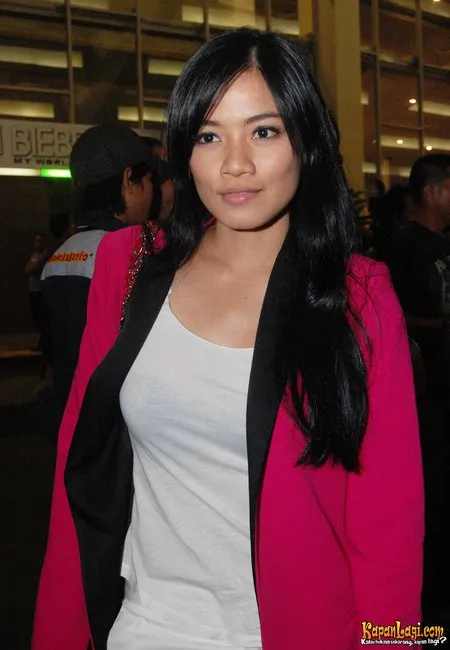 Foto Titi Kamal