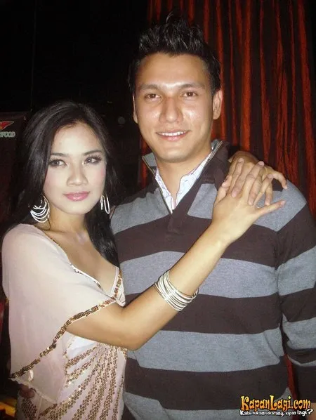 Foto Titi Kamal