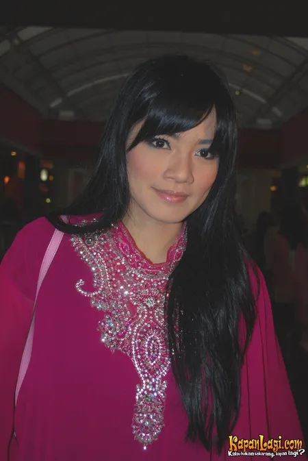 Foto Titi Kamal