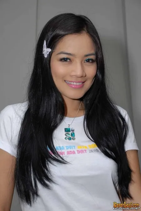 Foto Titi Kamal