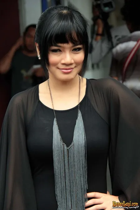 Foto Titi Kamal