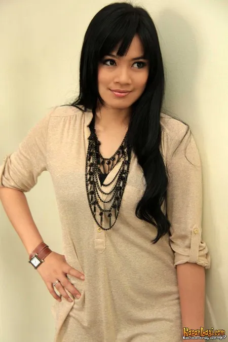 Foto Titi Kamal