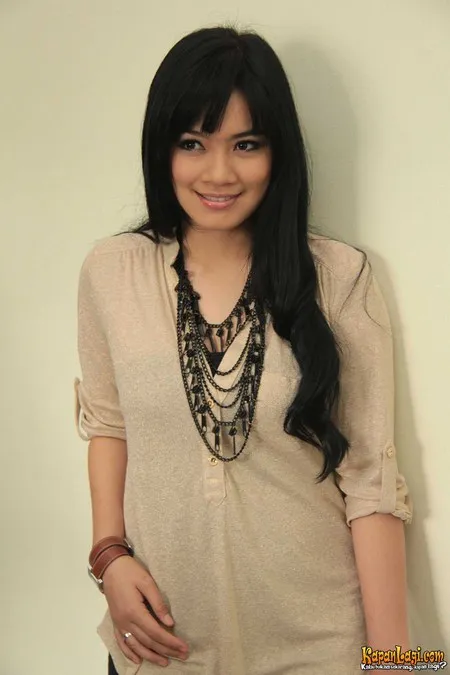 Foto Titi Kamal