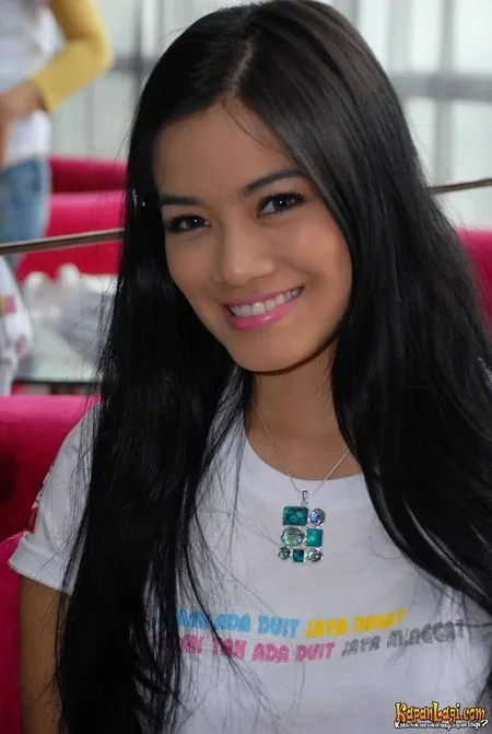 Foto Titi Kamal