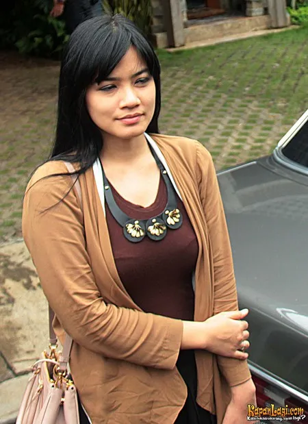 Foto Titi Kamal