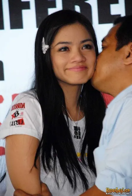 Foto Titi Kamal