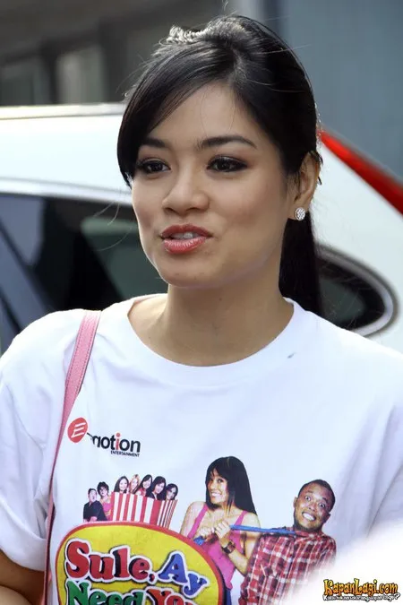 Foto Titi Kamal