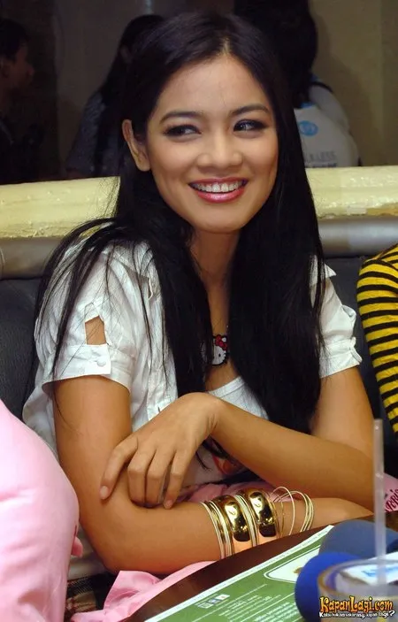 Foto Titi Kamal