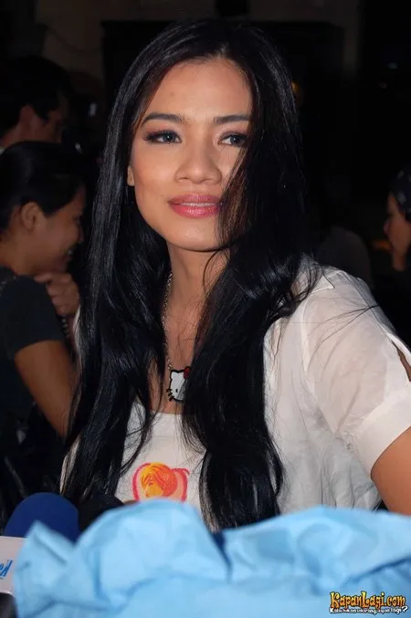 Foto Titi Kamal