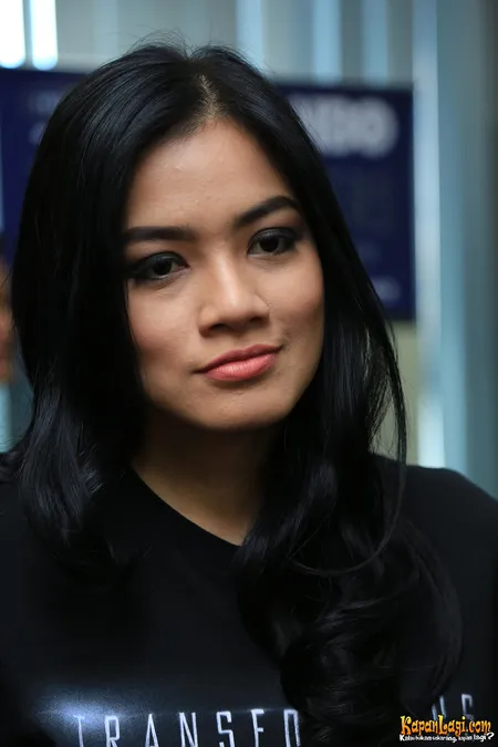 Foto Titi Kamal