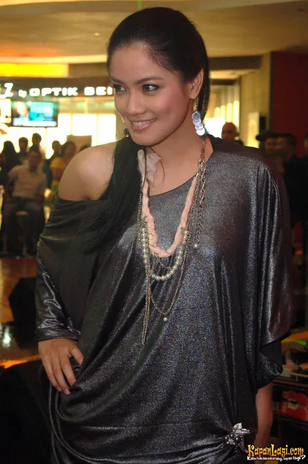 Foto Titi Kamal
