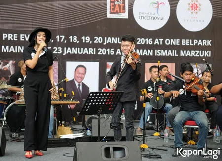 Foto Titi Kamal
