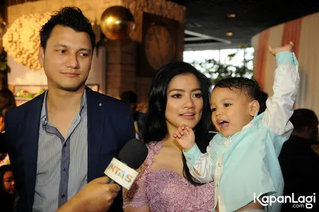 Foto Titi Kamal
