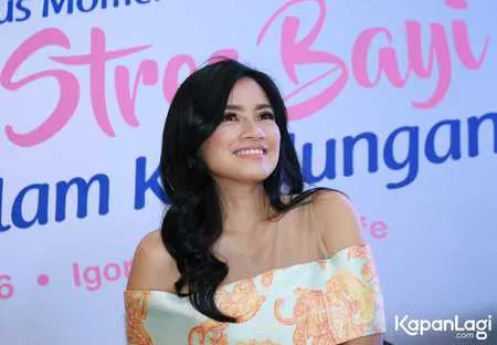 Foto Titi Kamal