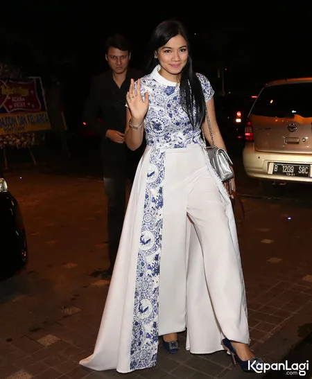 Foto Titi Kamal